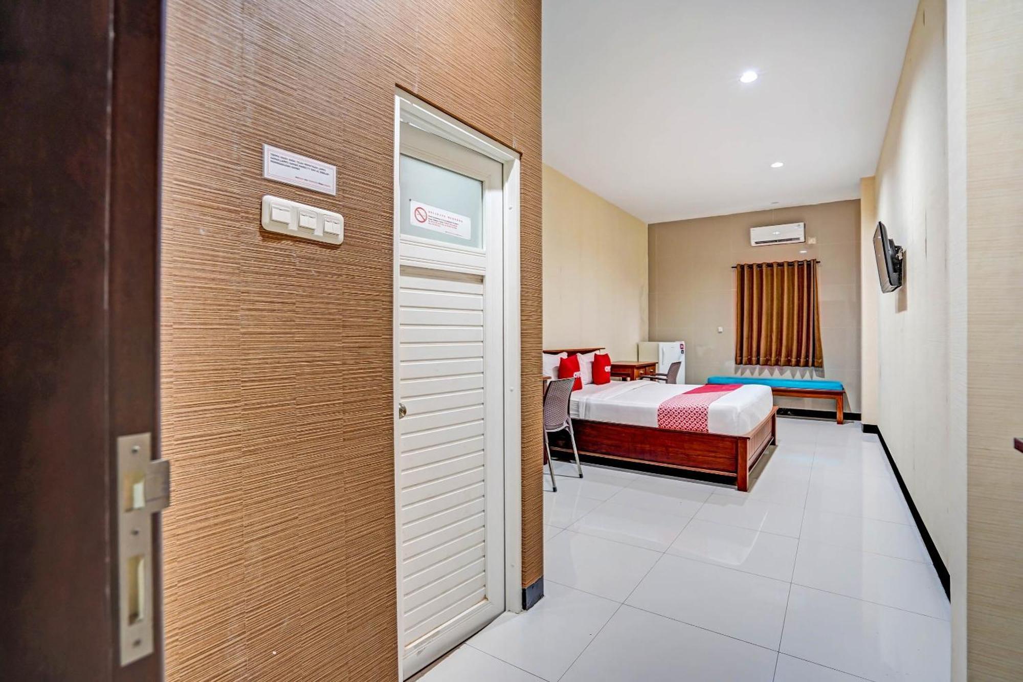 Oyo 90889 Dkb Residence Surabaya Eksteriør billede