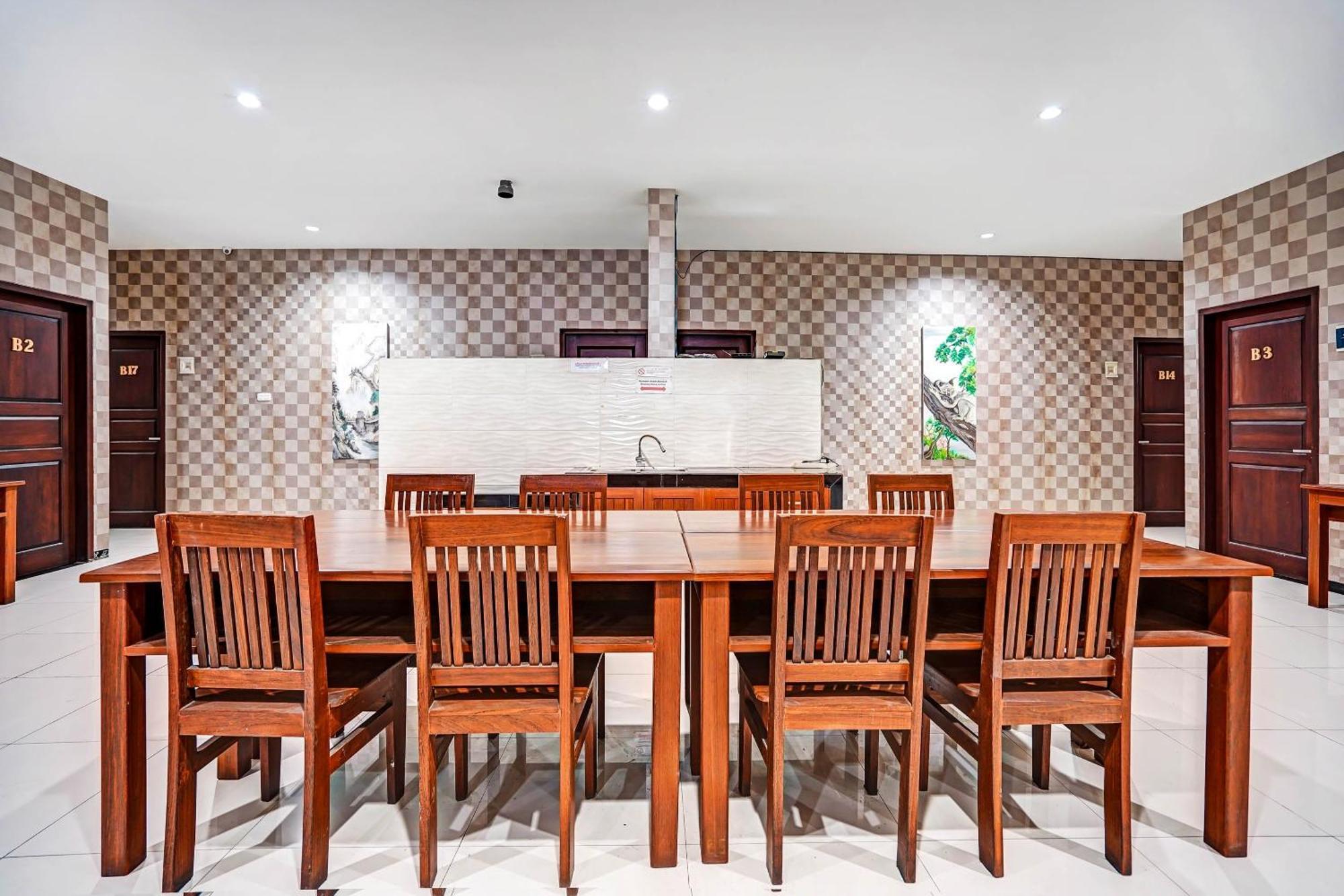Oyo 90889 Dkb Residence Surabaya Eksteriør billede